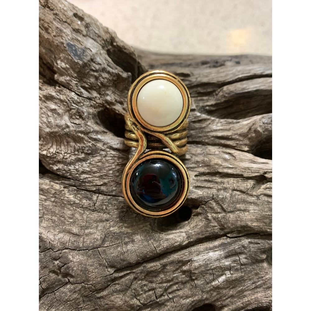 Oscar de la Renta Gold and Cream Double Stone Ring